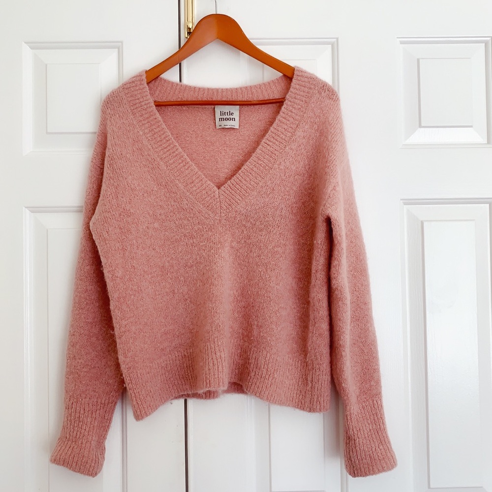 Aritzia sweater
